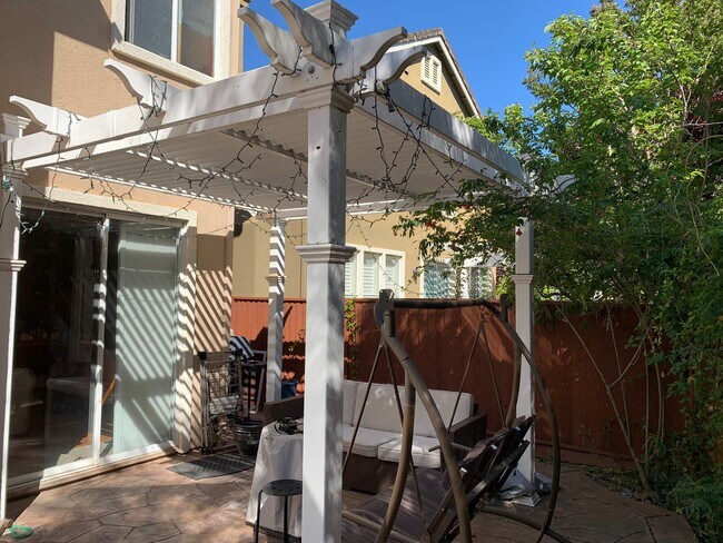 Foto del edificio - 636 Chelsea Xing