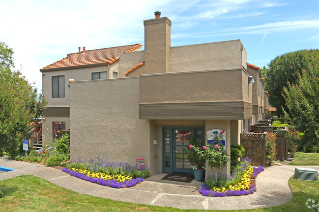 Building Photo - Clipper Cove Apartments