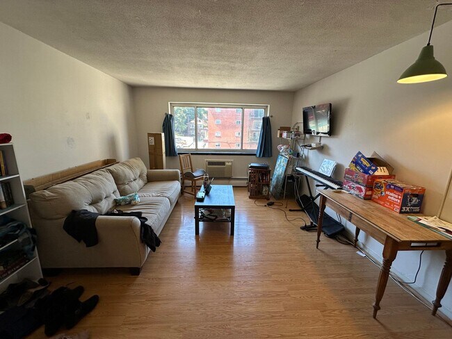 Foto del edificio - 239 Kelton St