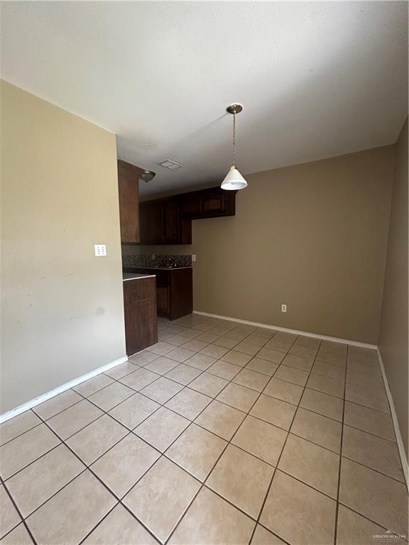Building Photo - 3018 S Buckingham Ct