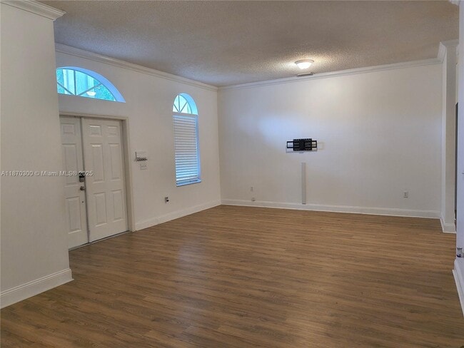 Foto del edificio - 440 SE 25th Dr