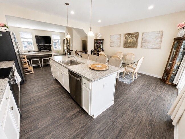Building Photo - 2305 Lamington Ct