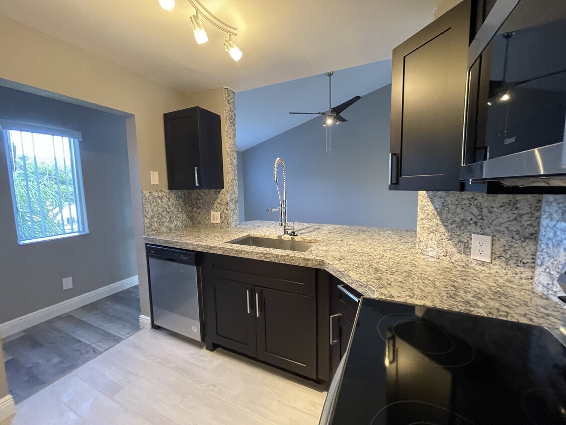 Photo - 3429 NW 44th St (Lauderdale Lakes, FL)