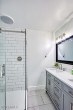 Building Photo - 4459 Flamingo Dr