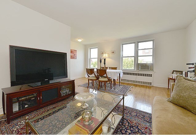Primary Photo - 67-10 108th St