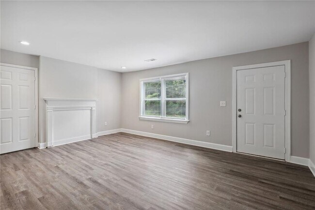 Building Photo - 1641 Sandtown Rd SW