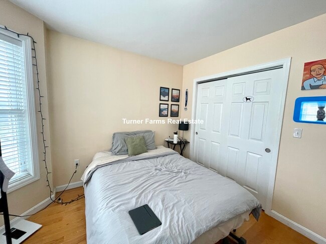 Foto del edificio - 207 Hillside St