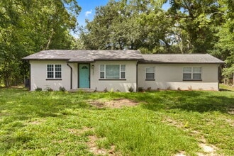Building Photo - 2801 SE 28th Rd