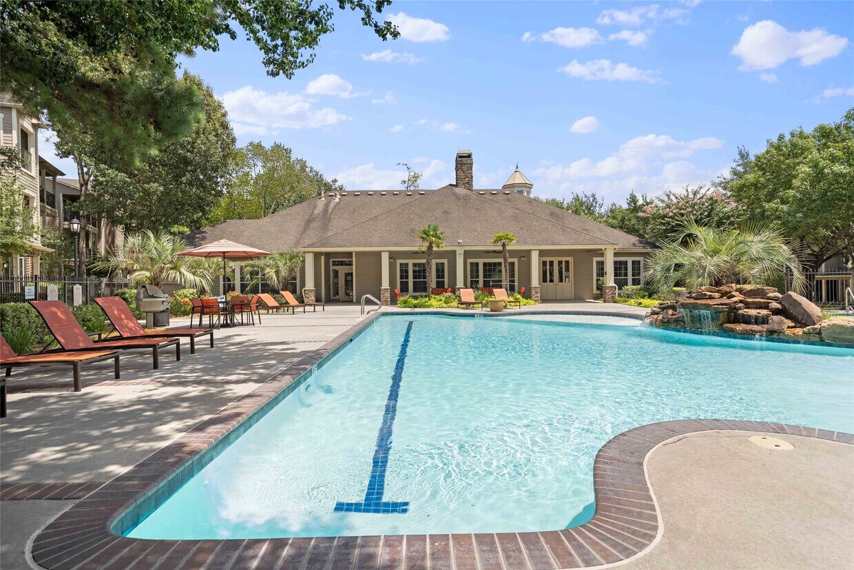 Building Photo - 2400 Spring Rain Dr