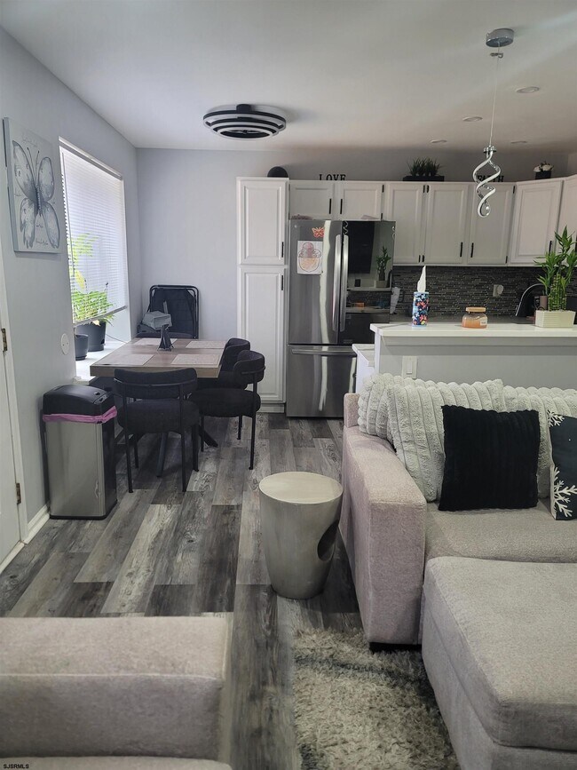 Foto del edificio - 4826 Green Ash Ln