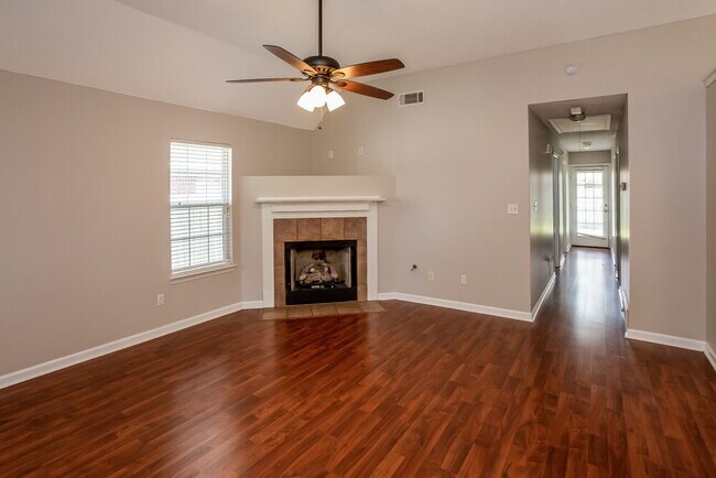 Building Photo - 5848 Kayla Dr