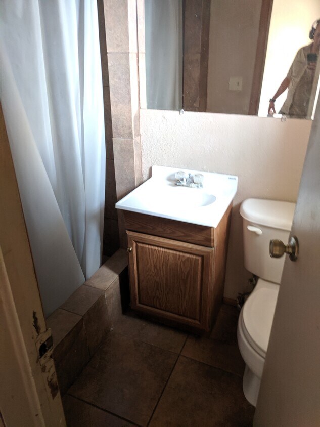 Bathroom - 333 Kansas Ave