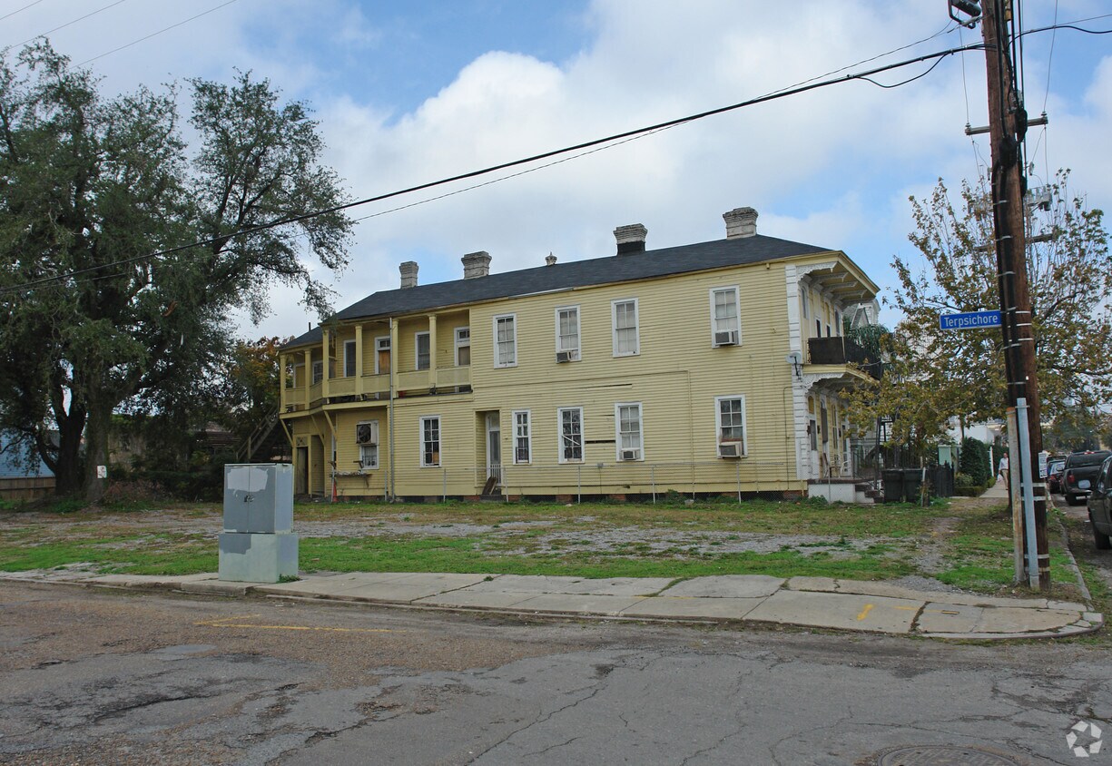 Foto del edificio - 1523 Carondelet St