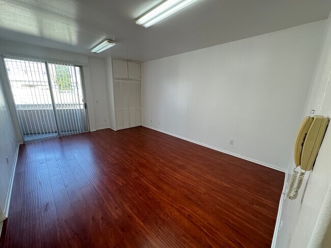 Foto del edificio - 2525 S Sepulveda Blvd