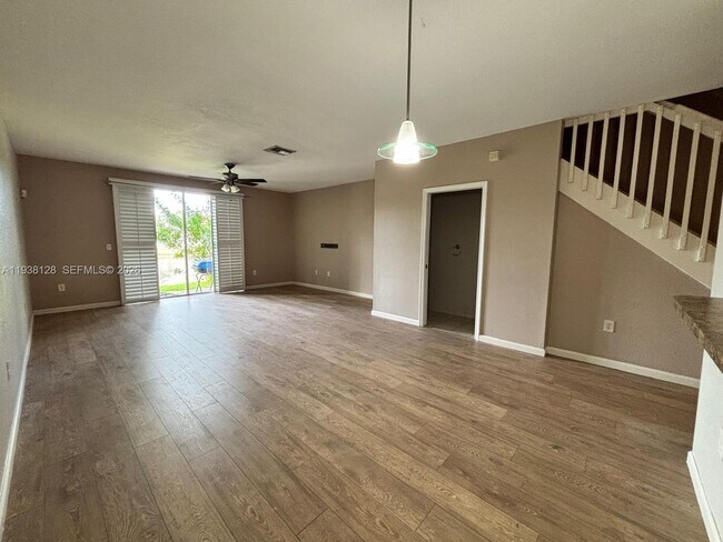 Foto del edificio - 8253 SW 29th St