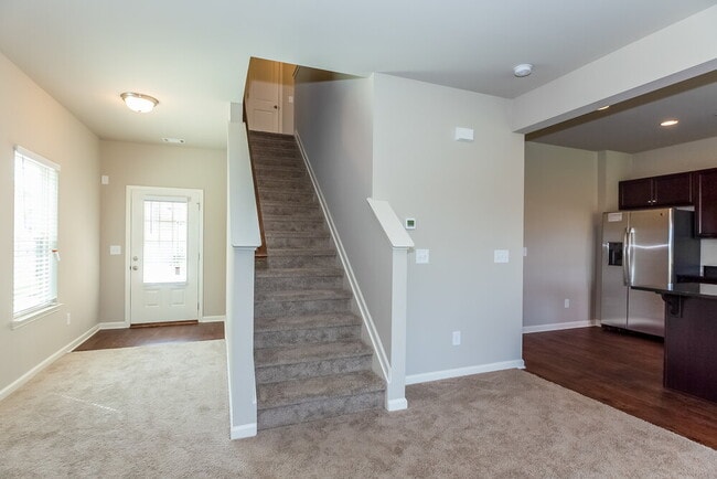 Building Photo - 133 Fern Walk