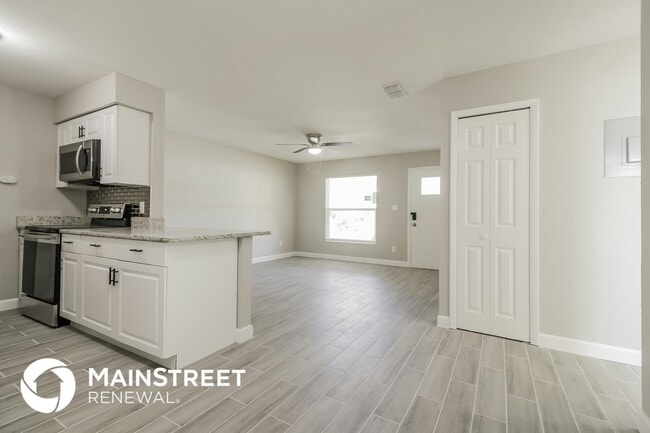 Building Photo - 321 Fort Collins Ct