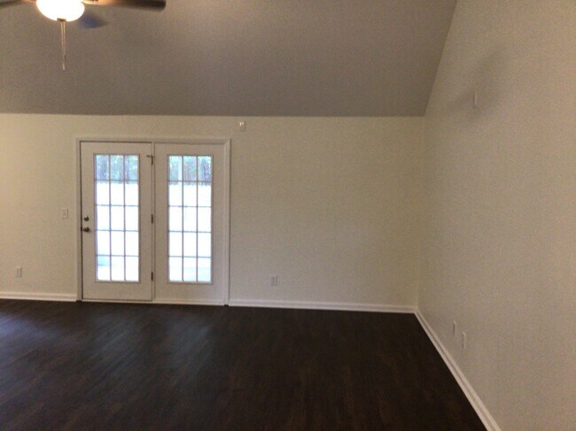 Building Photo - 126 Aquinnah Dr