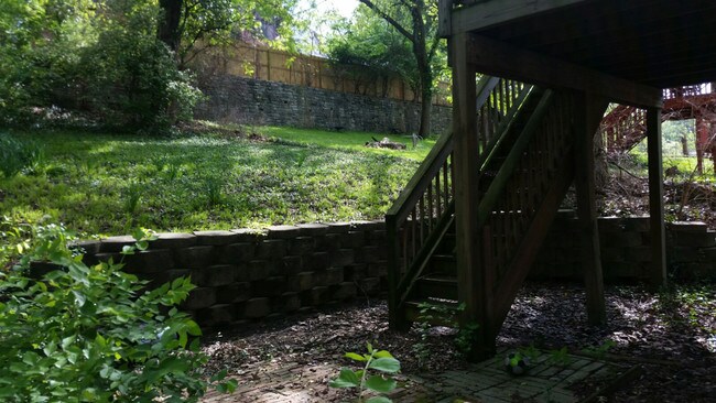 Building Photo - Linwood