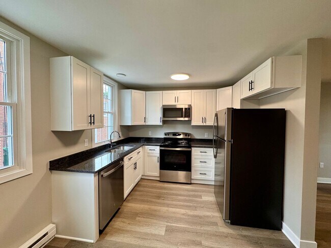 Foto del edificio - 337 Maple Ln