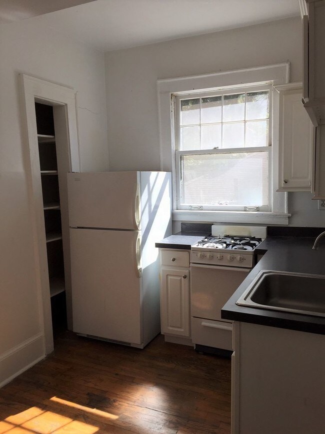 Foto del edificio - 1197 Virginia Ave NE - 1