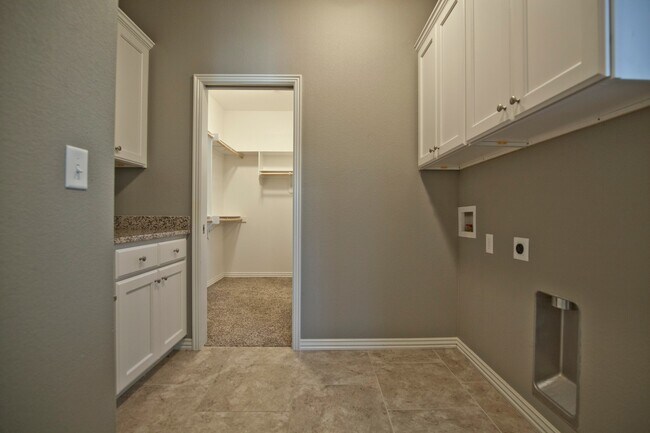 Foto del edificio - 3858 Williams Cove