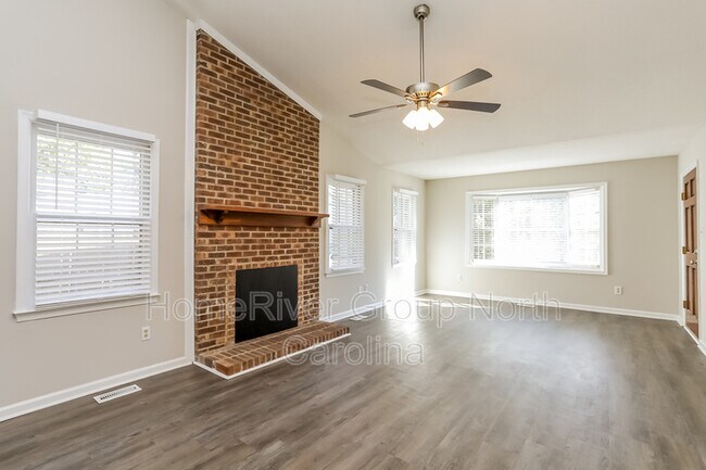 Foto del edificio - 2812 Fenham Ct
