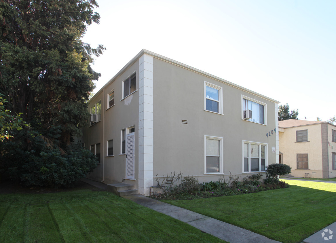 Building Photo - 4204 Los Feliz Blvd