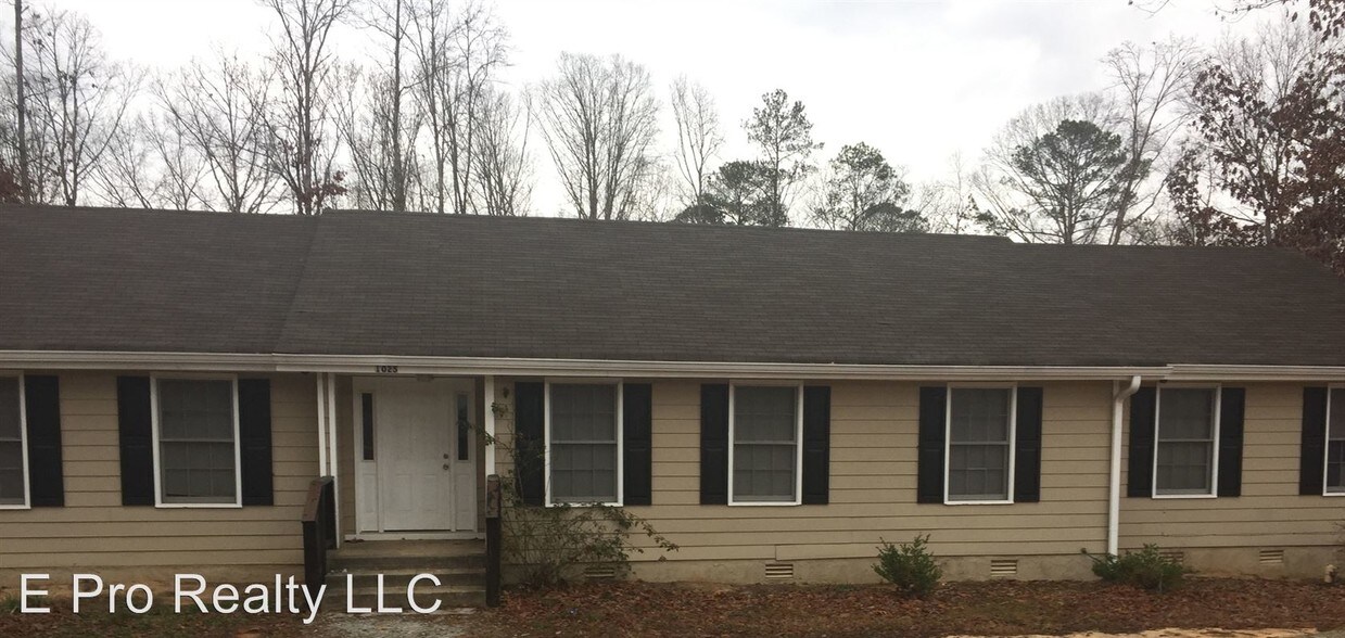 Foto principal - 4 br, 2 bath House - 1025 Mote Rd