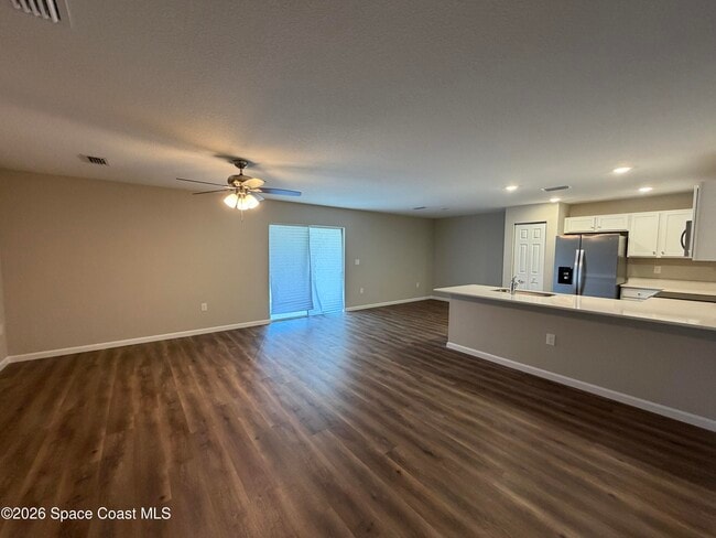Foto del edificio - 350 Dolphin St SE