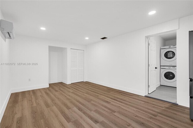 Foto del edificio - 4701 SW 104th Ct