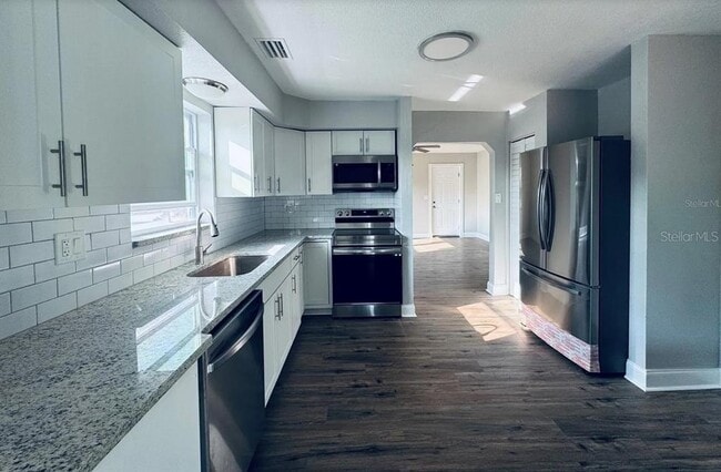 Building Photo - 1409 Franklin St