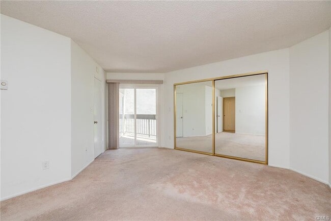 Building Photo - 28121 Highridge Rd