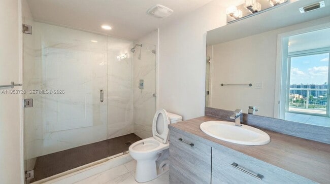 Foto del edificio - 400 Sunny Isles Blvd