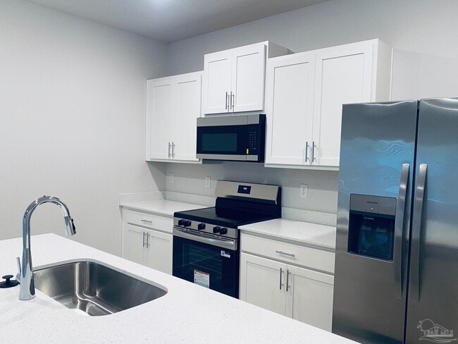 Foto del edificio - 9908 Starling Dr