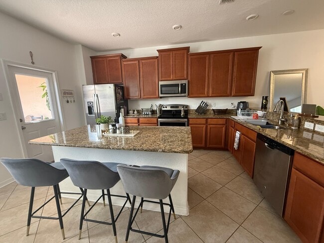 Foto del edificio - 7664 Fairgrove Ave