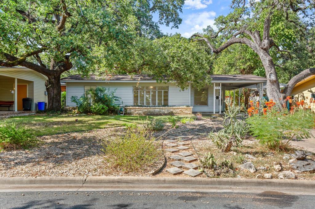 Foto principal - 1207 Southwood Rd