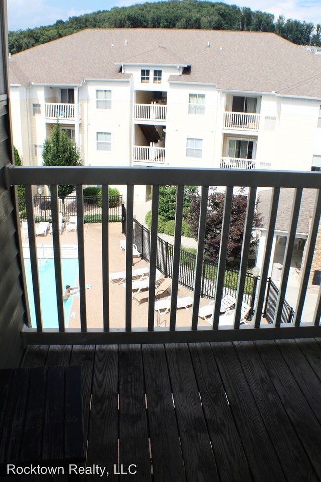 Building Photo - 2401 Clubhouse Court