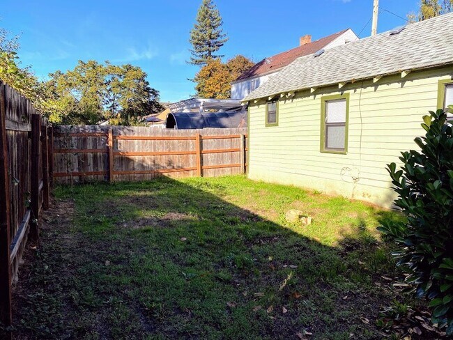 Building Photo - 9261 Old Highway 99 S