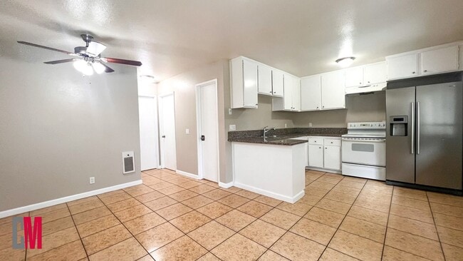 Interior Photo - 4960-4970 Auburn Drive