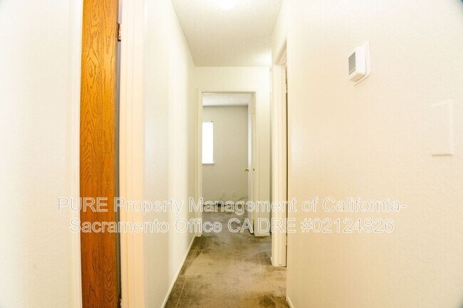 Foto del edificio - 6620 Hometown Way