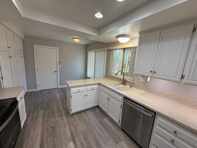 Foto del edificio - 2 Bed / 2 Bath - Capri is Ready for You