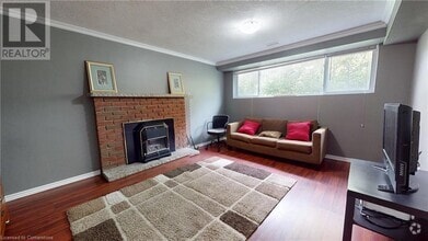 Building Photo - 442 Blythwood Pl