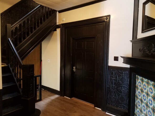 Building Photo - 1225 W Allegheny Ave