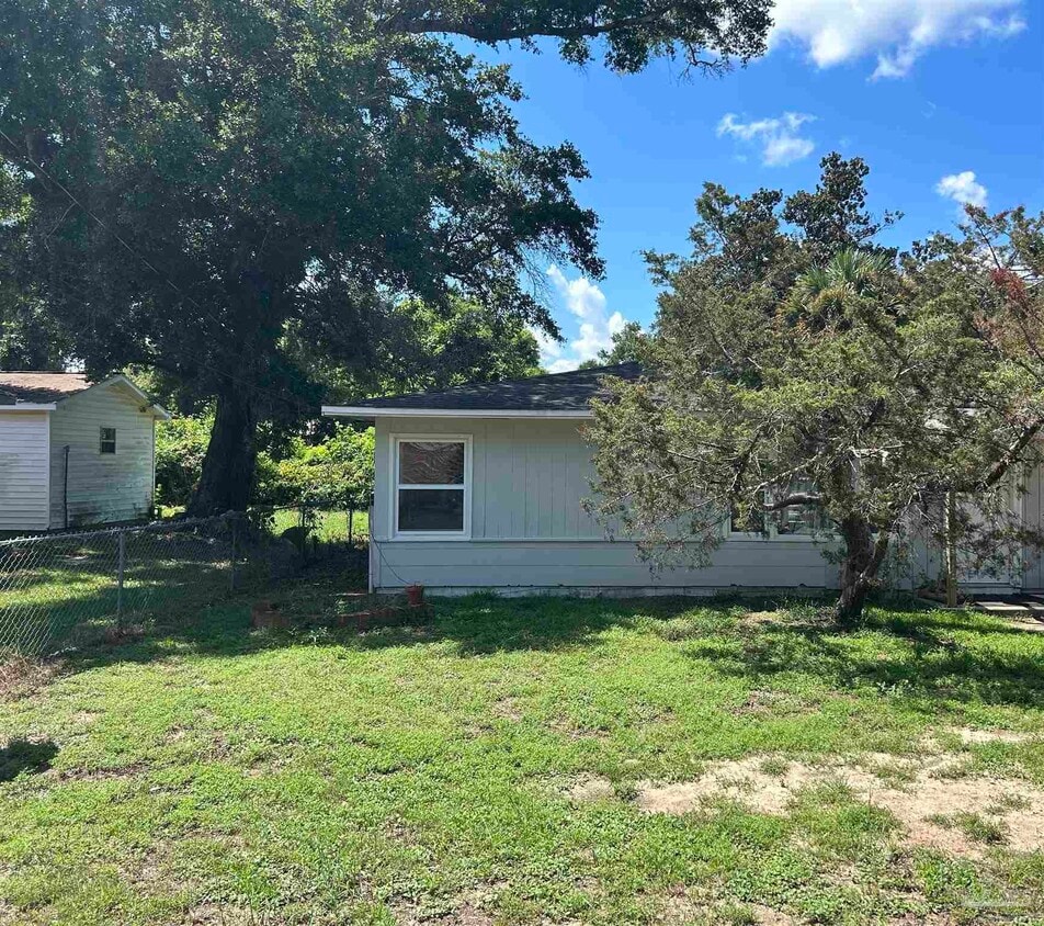 Foto principal - 1545 N J St