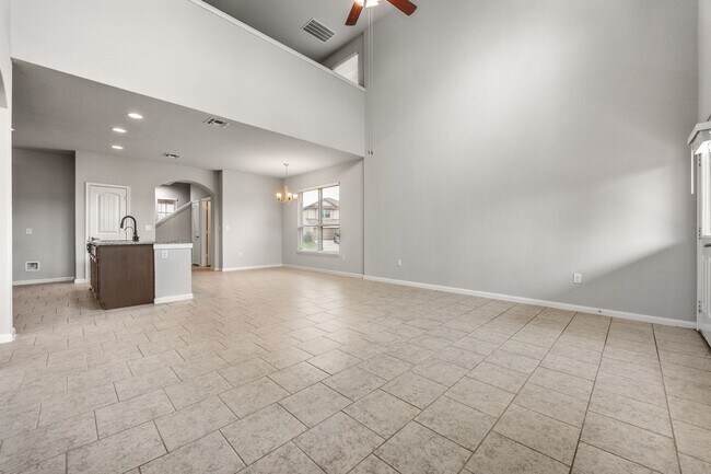Building Photo - 5903 Bridle Bnd