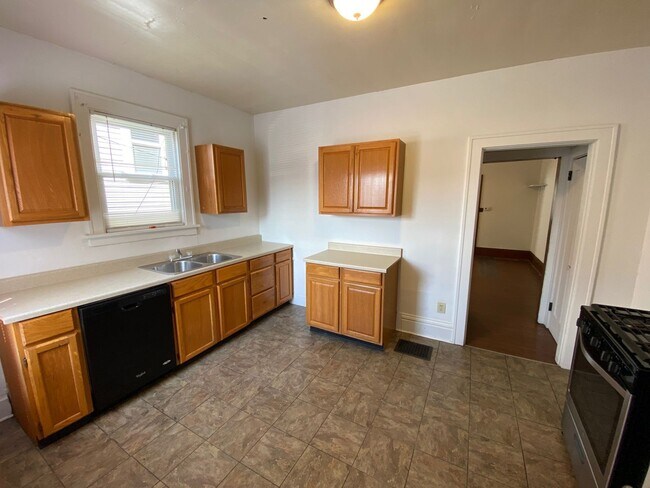 Building Photo - Neil Ave 2211-2213 TNR