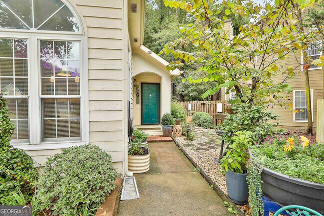 Foto del edificio - 102 Braelinn Creek Path