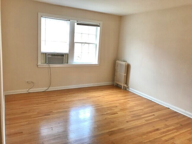 Foto del edificio - 2854 Fairway Dr