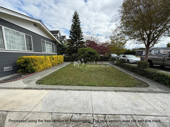 Foto del edificio - 3 bedroom in Sunnyvale CA 94085